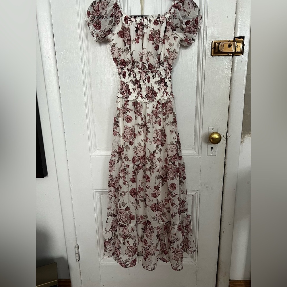 Trixxi Juniors Fit & Flare Floral Print Short Sleeve Midi Dress Size Small